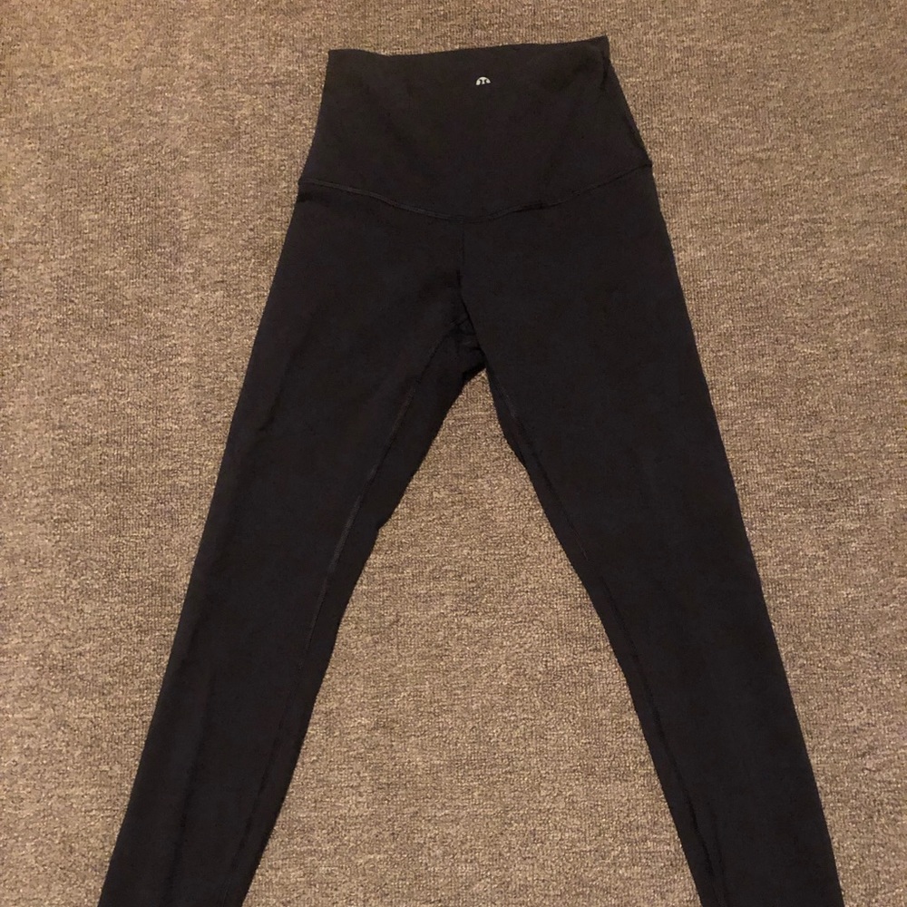 Lululemon wunder under